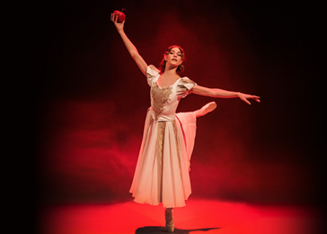 Varna International Ballet & Orchestra: Snow White